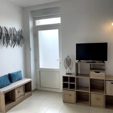 Apartment Joli 2 Pieces, A Cote Du Musee Dior